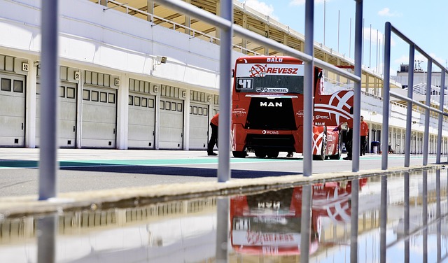 更為現實的 更為現實的